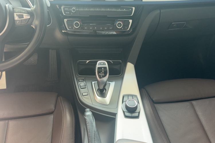 Used BMW 3 Series 2019 320i M Sport Package Gear Lever