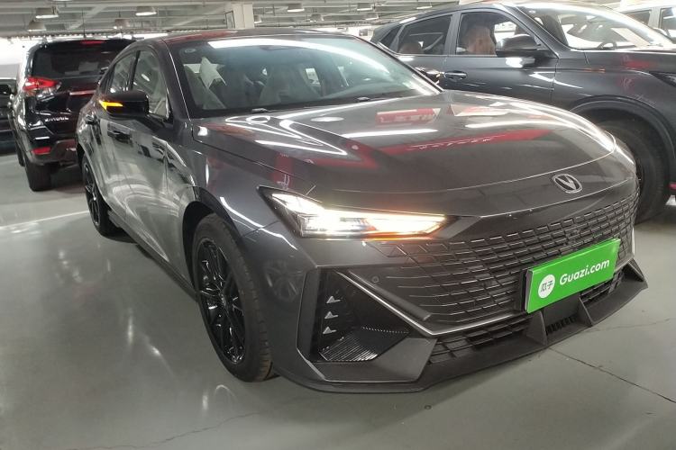 Used CHANGAN UNI-V 2024 1.5T High-Energy Version
