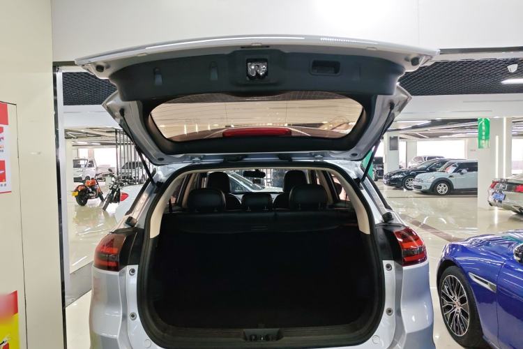 Used Geely Auto Emgrand X7 Sport 2018 1.8TD Automatic Two-Wheel Drive Zhiya Model Trunk