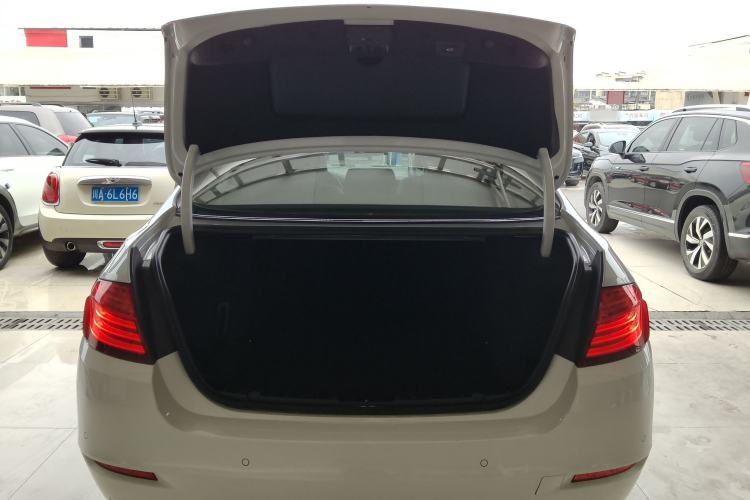 Used BMW 5 Series 2017 520Li Elegant Edition
