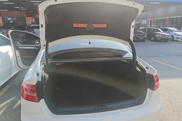 Used Audi A4L 2016 30 TFSI Automatic Comfort Model Trunk