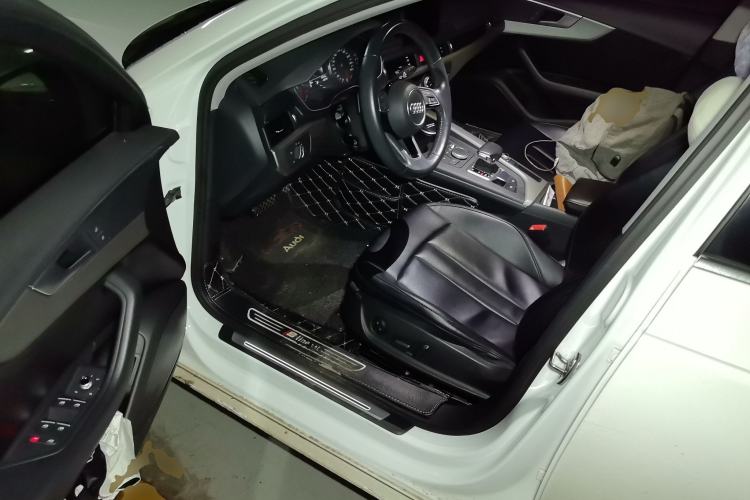Used Audi A4L 2019 40 TFSI Ambition China VI
