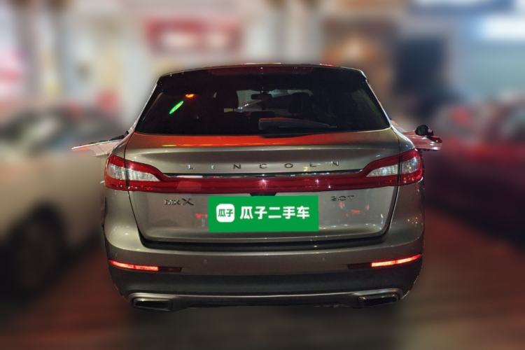 Used Lincoln MKX 2017 2.0T Two-Wheel Drive Deluxe Edition Rear