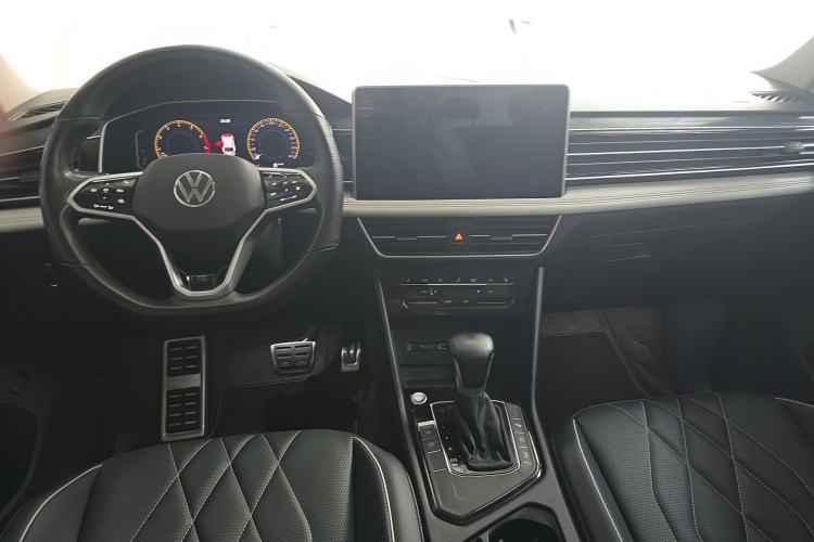 Used Volkswagen Tiguan L 2023 330TSI Automatic Two-Wheel Drive R-Line Enjoyment Edition