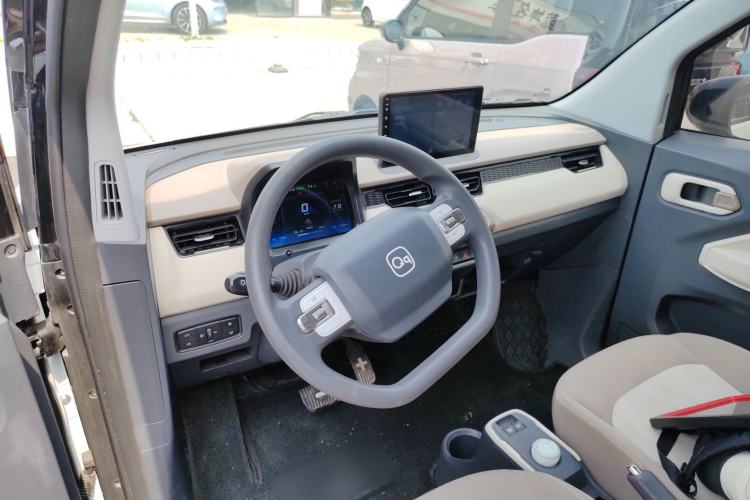 Used Chery QQ Ice Cream 2024 Edition Youth Version 205km Sundae