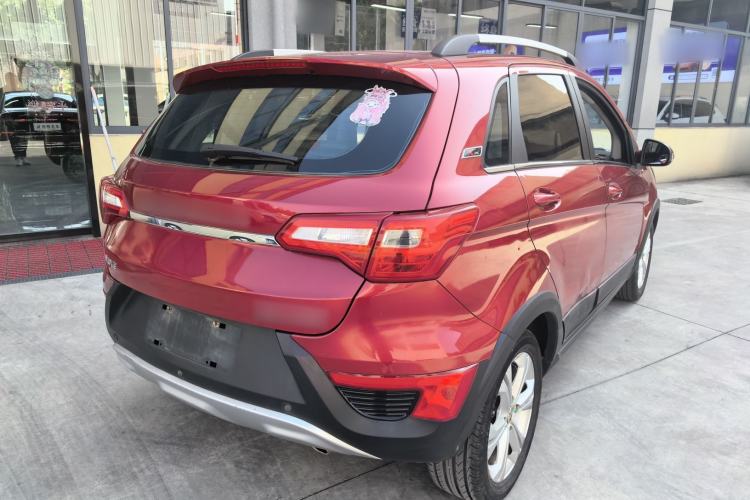 Used BAIC Senova X25 2015 1.5L manual Comfort trim level