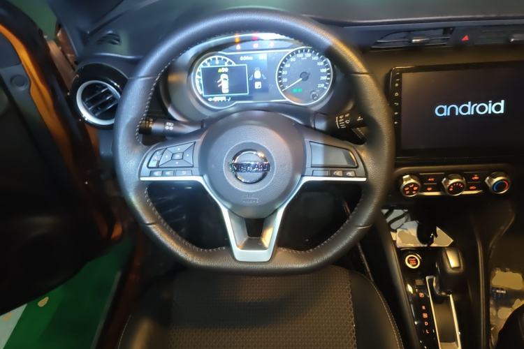 Used Nissan Kicks 2017 1.5L CVT Smart Drive Edition Steering Wheel