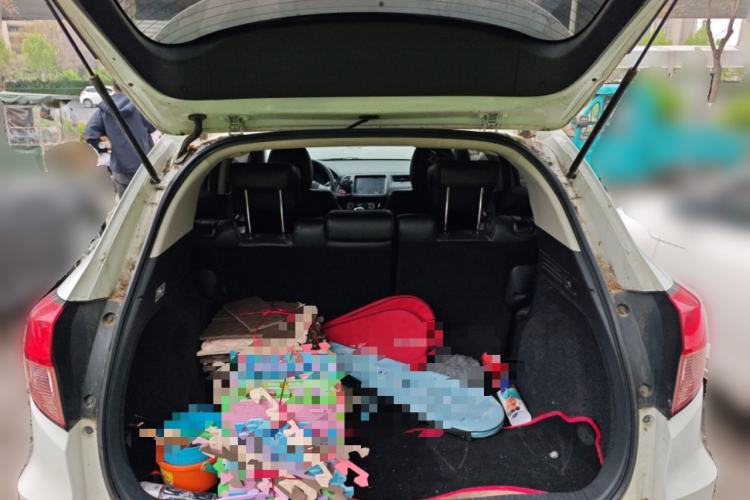 Used Honda Vezel 2017 1.5L CVT 2WD Comfort Model Trunk