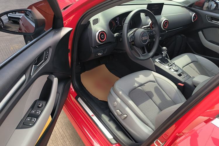 Used Audi A3 2019 Limousine 35 TFSI Fashion Edition China VI Emission Standard
