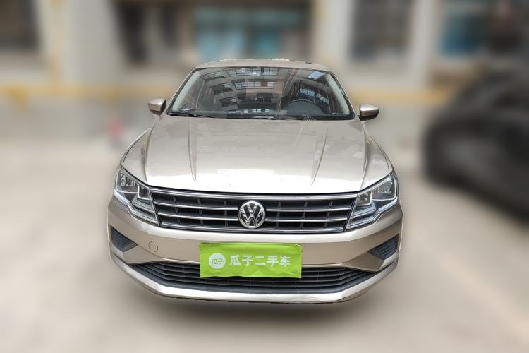 Used Volkswagen Jetta 2017 1.5L Manual Fashion Edition
