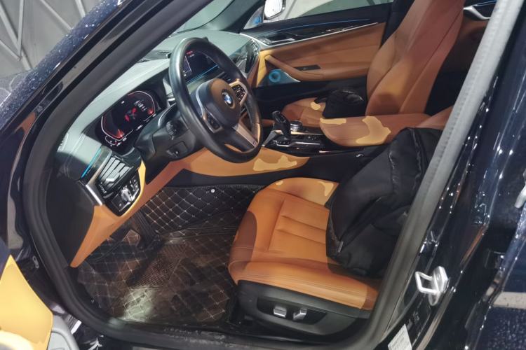 Used BMW 5 Series 2020 530Li Leading Model M Sport Package Left Front Seat