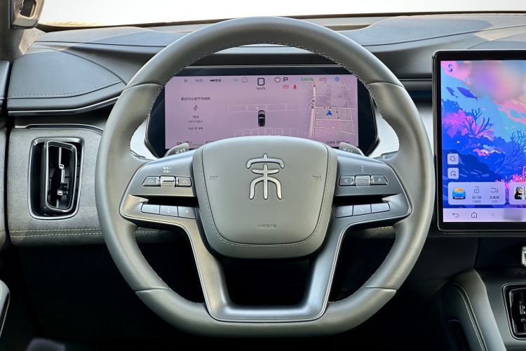 Used BYD Song L EV 2025 Intelligent Driving Version 602 km Range LiDAR-equipped All-Wheel-Drive Type
