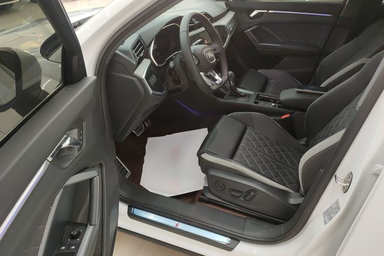 Used Audi Q3 2024 35 TFSI Fashion Dynamic Edition