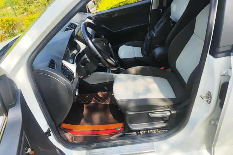 Used Skoda Fabia 2017 1.4L Automatic Car Enjoy Edition
