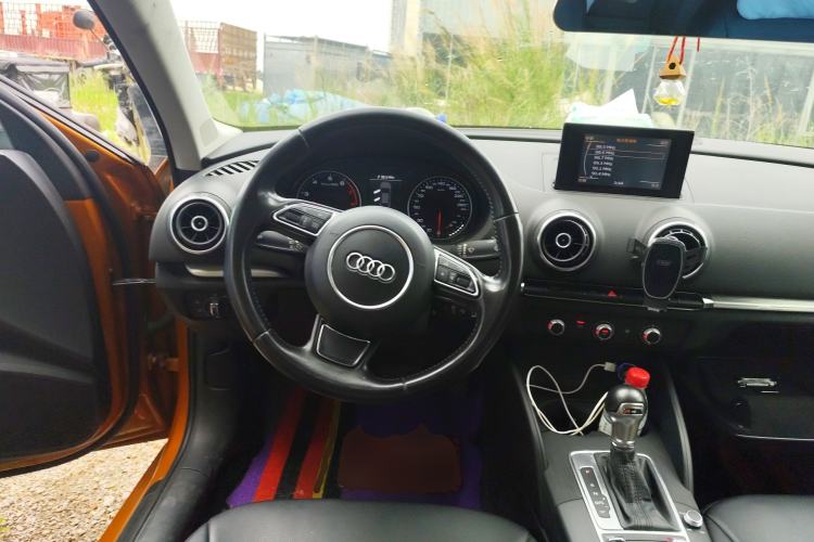 Used Audi A3 2014 Limousine 35 TFSI Automatic Fashion Model
