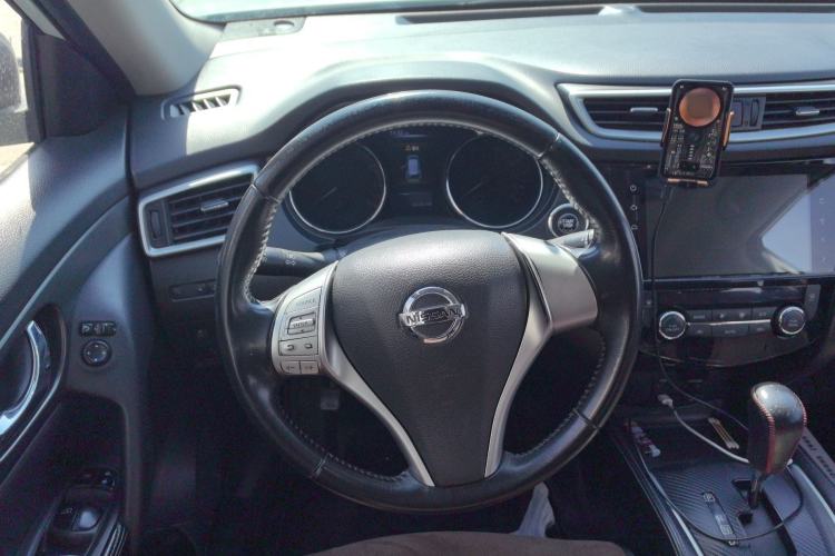 Used Nissan X-Trail 2014 2.0L CVT Comfort Edition 2WD Steering Wheel