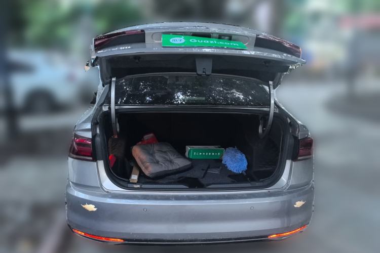 Used Volkswagen Bora 2019 1.5L Automatic Elite Version Trunk