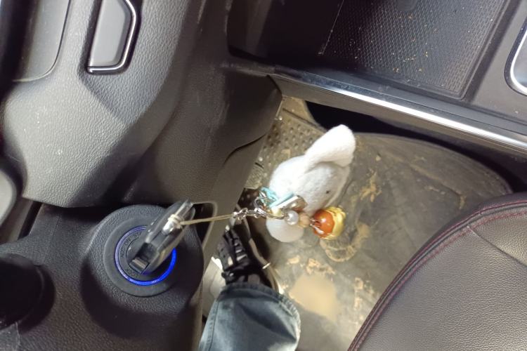 Used Livan X3 PRO 2022 1.5L Manual Little Cutie
