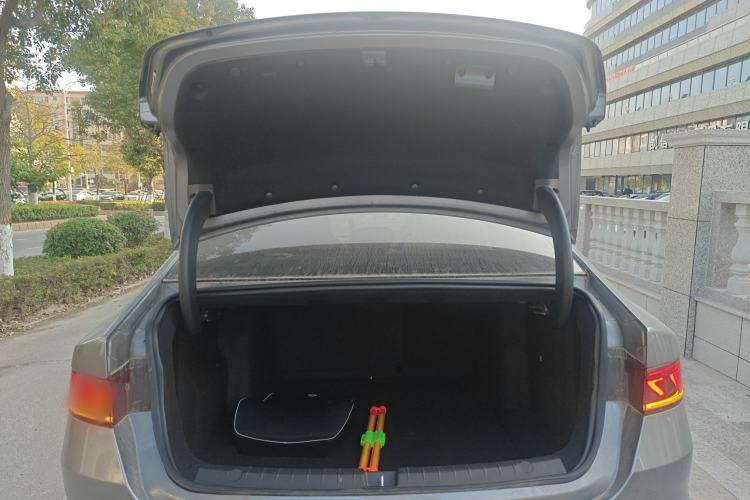 Used BYD Qin PLUS 2024 Honor Edition EV 420KM Leading Model
