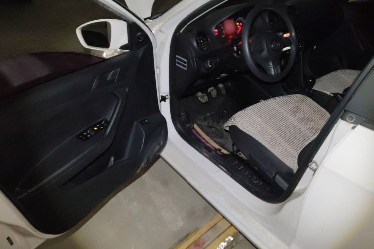 Used Volkswagen Jetta 2015 1.6L Manual Fashion Edition