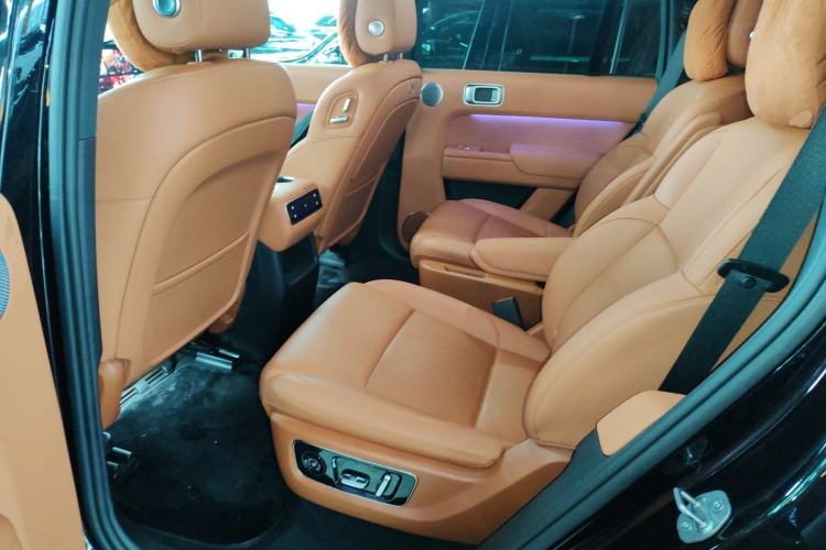 Used Li Auto L8 2024 Pro Model
