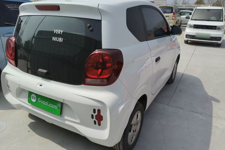 Used Roewe Clever 2021 302 km New Four-Seater Super-Efficient Version
