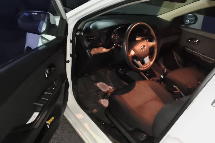 Used Kia K2 2011 Sedan 1.4L Manual Transmission GLS
