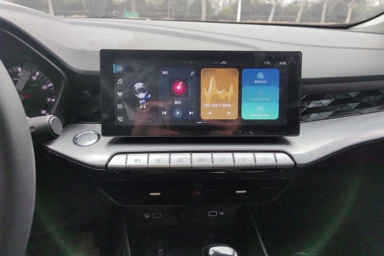 Used MG 5 2022 180 DVVT CVT Youth Style Edition
