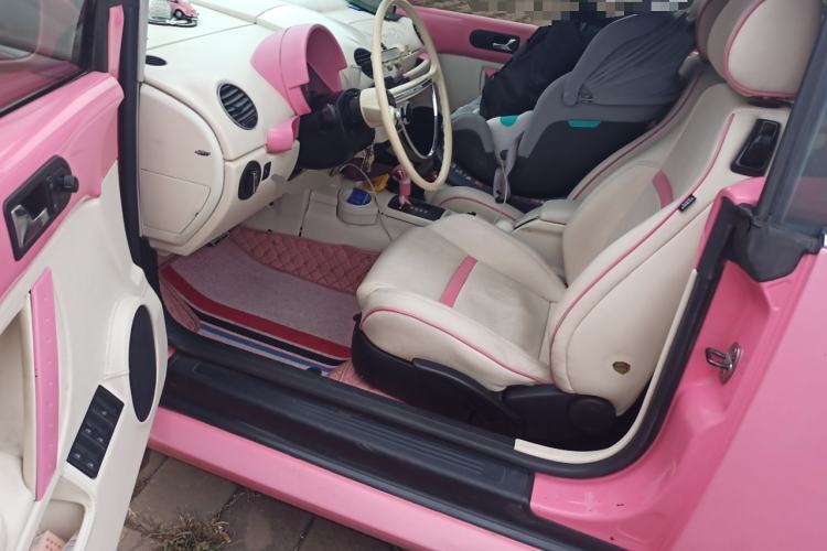 Used Volkswagen Beetle 2010 2.0 BlackOrange Convertible Luxury Edition