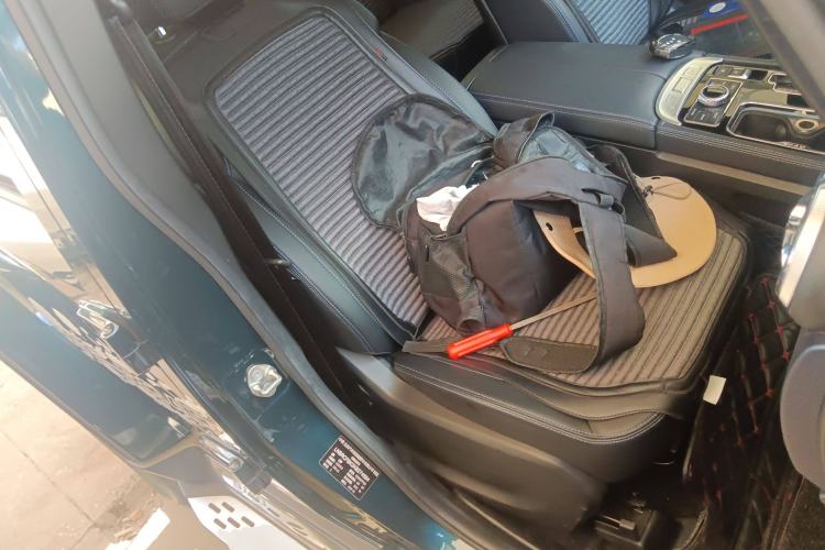 Used BAIC Off-Road BJ40 2019 2.0T Automatic Four-Wheel Drive Urban Hunter Edition Premium Model China V Emission Standard