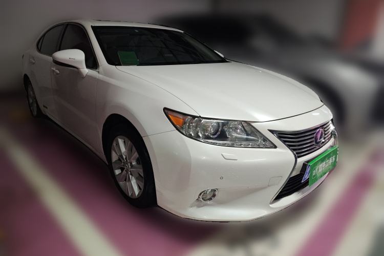 Used Lexus ES 2013 300h Elite Edition