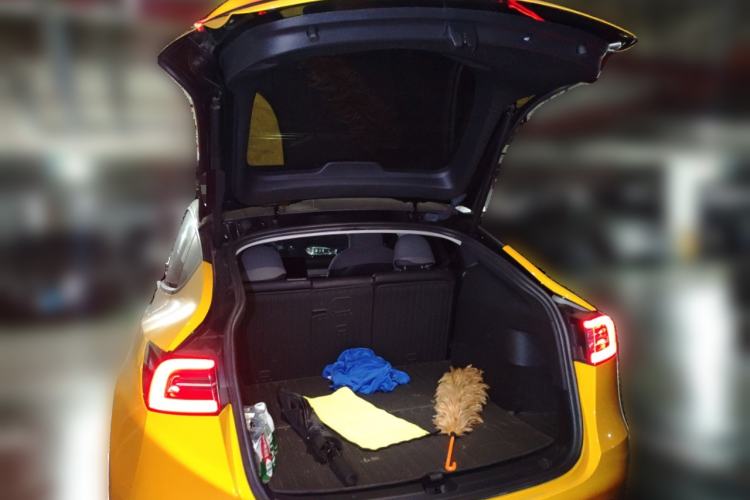 Used Tesla Model Y 2023 Rear-Wheel-Drive Version