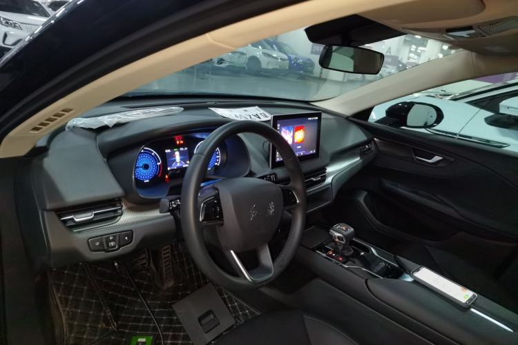 Used Hongqi E-QM5 2021 Charging Version Flagship Edition Center Console