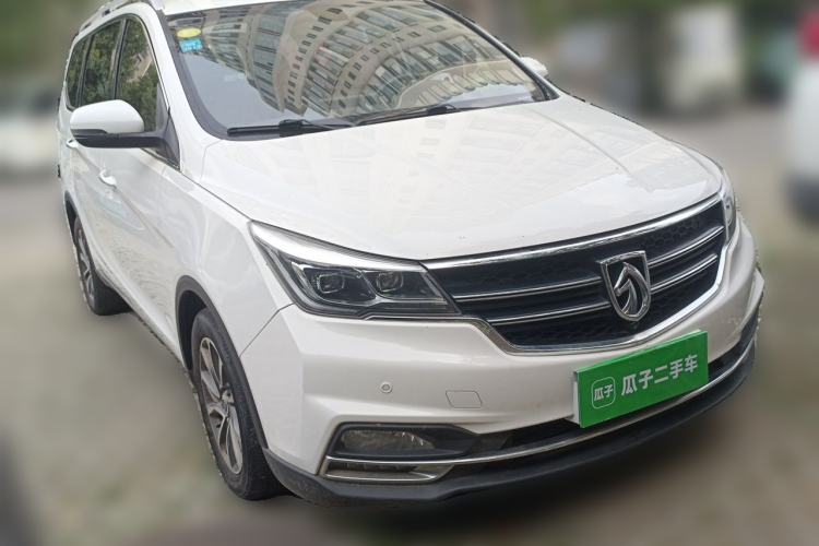 Used Baojun 730 2017 1.5T Manual Prestige Version 7 Seats Front Right 45 Deg