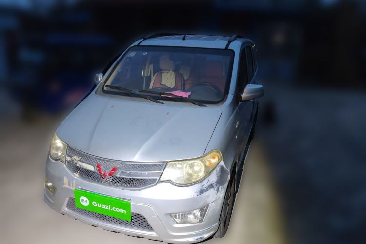 Used Wuling Hongguang 2014 1.5L S Standard Version Front
