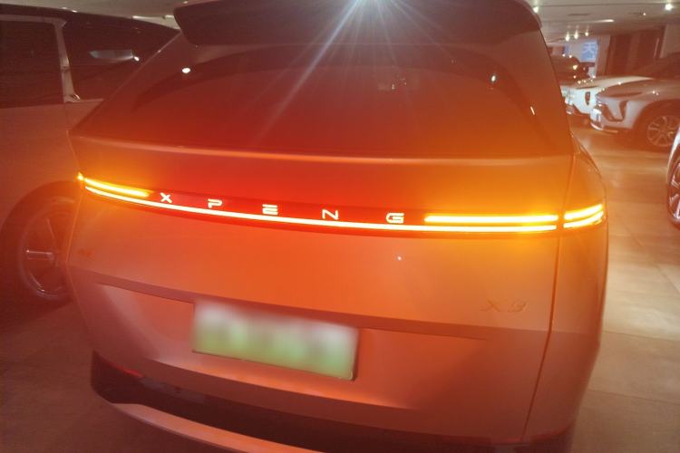 Used XPeng X9 2024 702 Ultra-Long Range Pro Rear