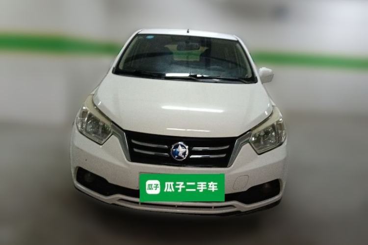 Used Venucia R50 2015 1.6L Manual Fashion Edition Front