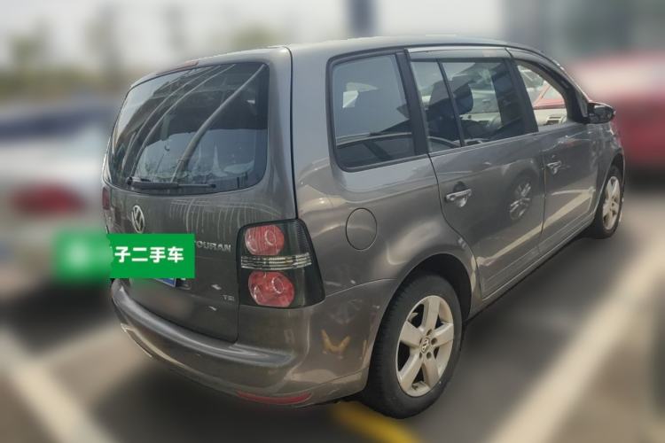 Used Volkswagen Touran 2013 1.4T Manual Fashion Edition 5 Seats Rear Right 45 Deg