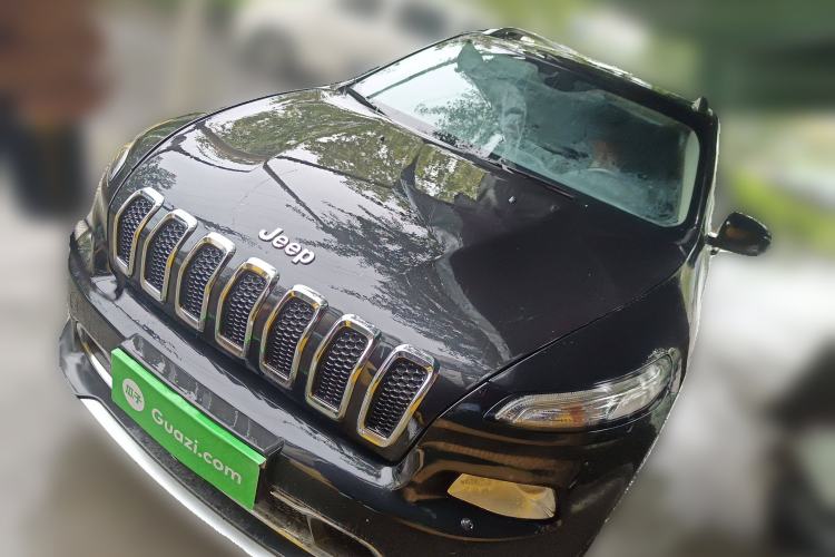 Used Jeep Cherokee 2020 2.0L Two-Wheel Drive Classic Sports Edition