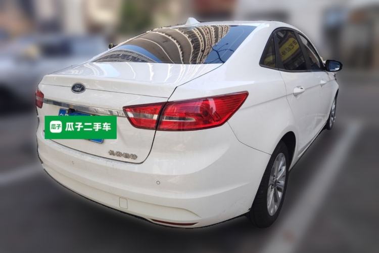 Used Ford Escort 2015 1.5L Automatic Fashion Model