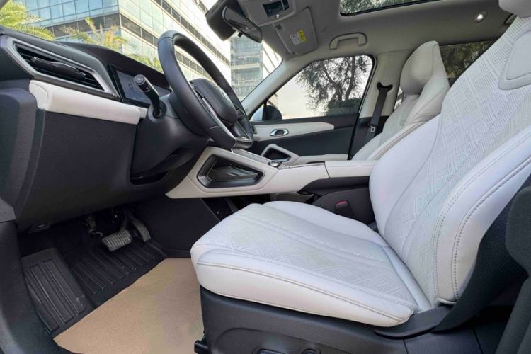 Used BYD Yuan UP 2024 401KM Beyond Edition