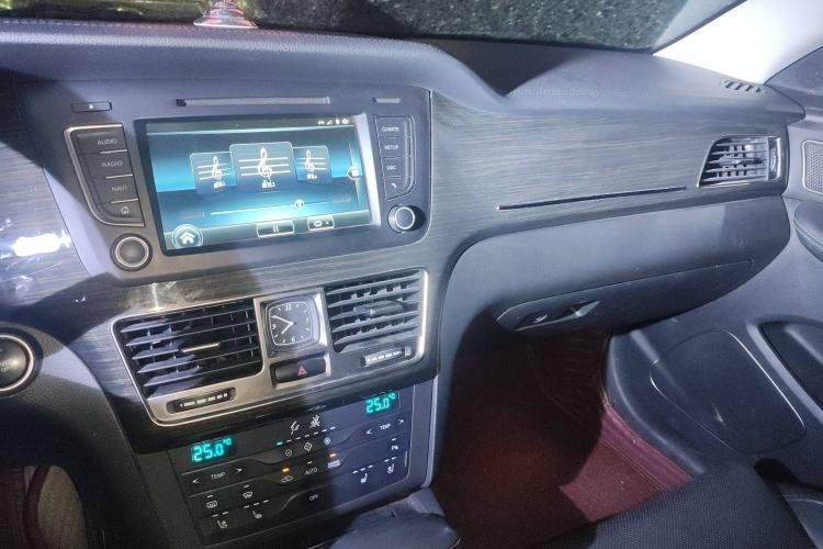 Used Hongqi H7 2017 2.0T Luxury Model