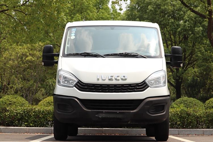 Used Iveco Eurocargo 2021 2.0T Manual - Yunrui Short Wheelbase Low-Roof Manual Door F1A