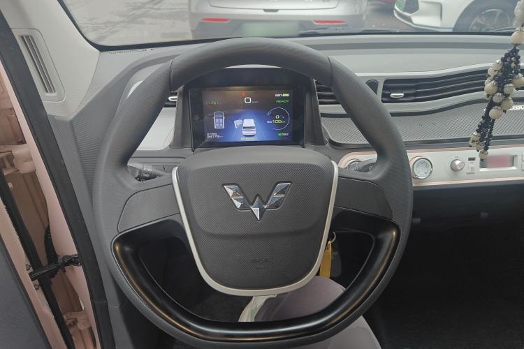 Used Wuling Hongguang MINIEV 2021 Macaron Fashion Model Lithium Iron Phosphate Steering Wheel