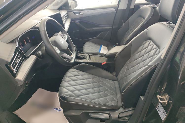 Used Volkswagen Sagitar 2024 300TSI DSG Excellence Edition Left Front Seat