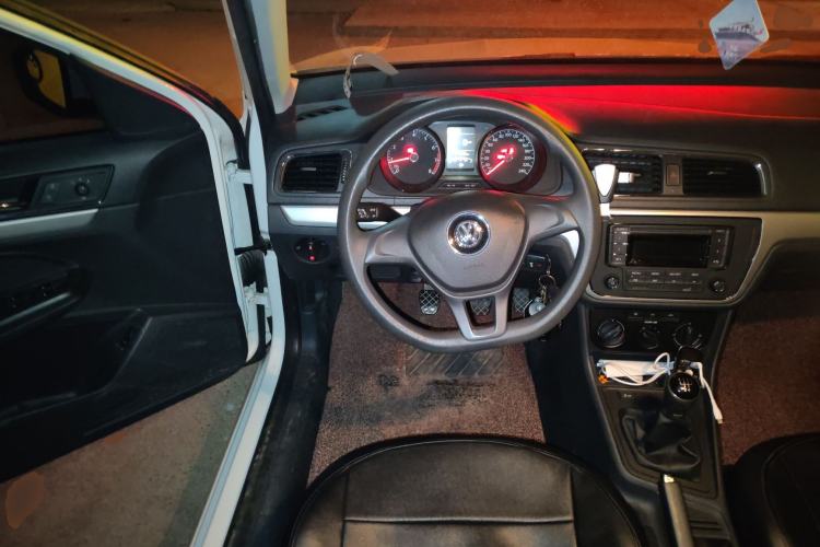 Used Volkswagen Lavida 2015 1.6L Manual Fashion Edition
