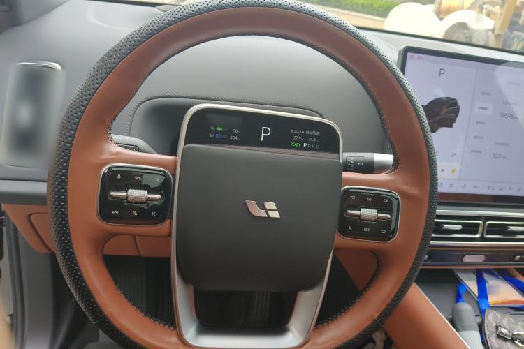 Used Li Auto L8 2023 Pro Model Steering Wheel