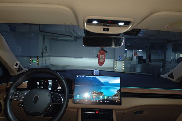 Used Hima AITO M5 2023 Extended-Range Rear-Drive Standard Version Center Console