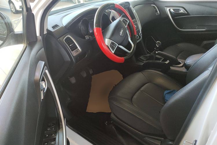 Used JMC Yuhu 5 2019 2.0T Diesel Manual Two-Wheel Drive Entry-Level China VI Standard
