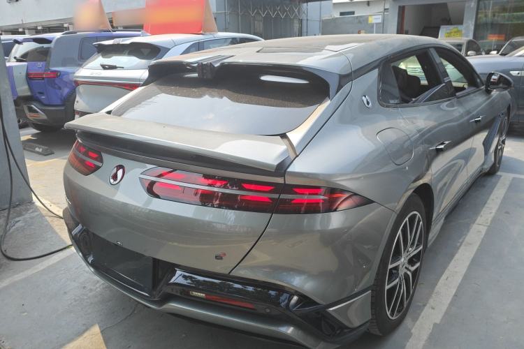 Used Denza Z9GT 2024 630 All-Wheel Drive Pro Version Rear Right 45 Deg